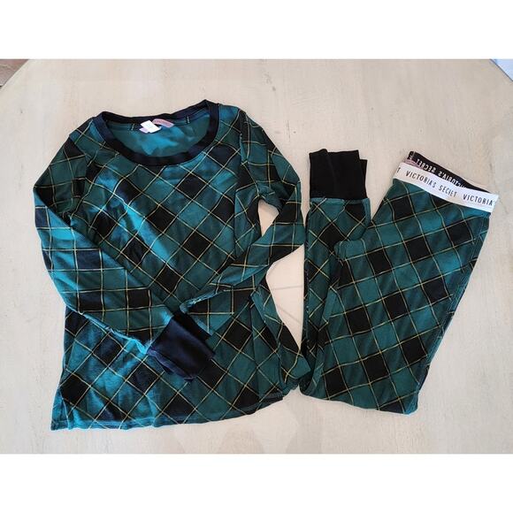 Victoria's Secret Other - Victoria's Secret Holiday Thermal Pajamas SZ Small Green Black Plaid